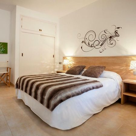 Apartamento A Pie De Playa, Climatizado Y Parking โรเซส ภายนอก รูปภาพ